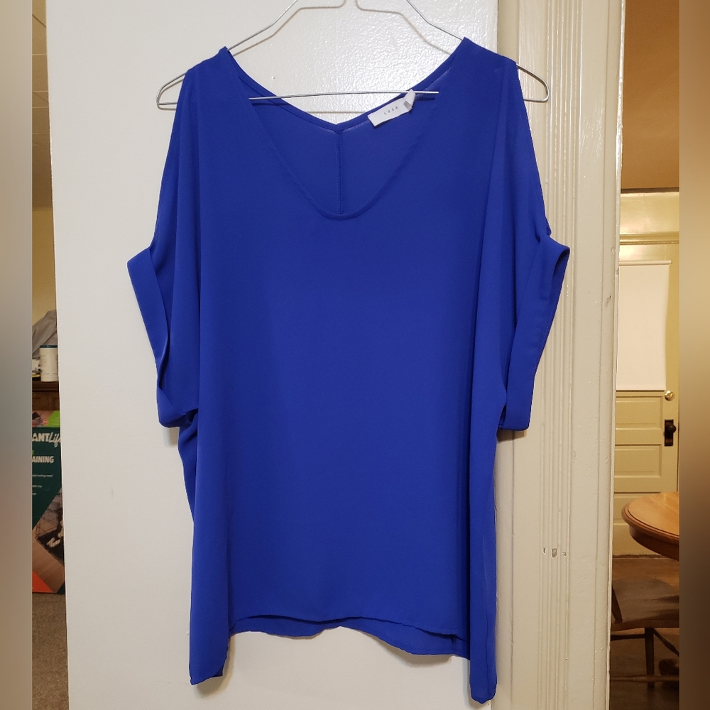 Brand new!! New women's Lush blue cold shoulder short sleeve top size medium - Picture 2 of 7